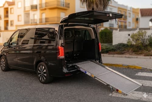 Maletero del Mercedes Vito con rampa para silla de ruedas